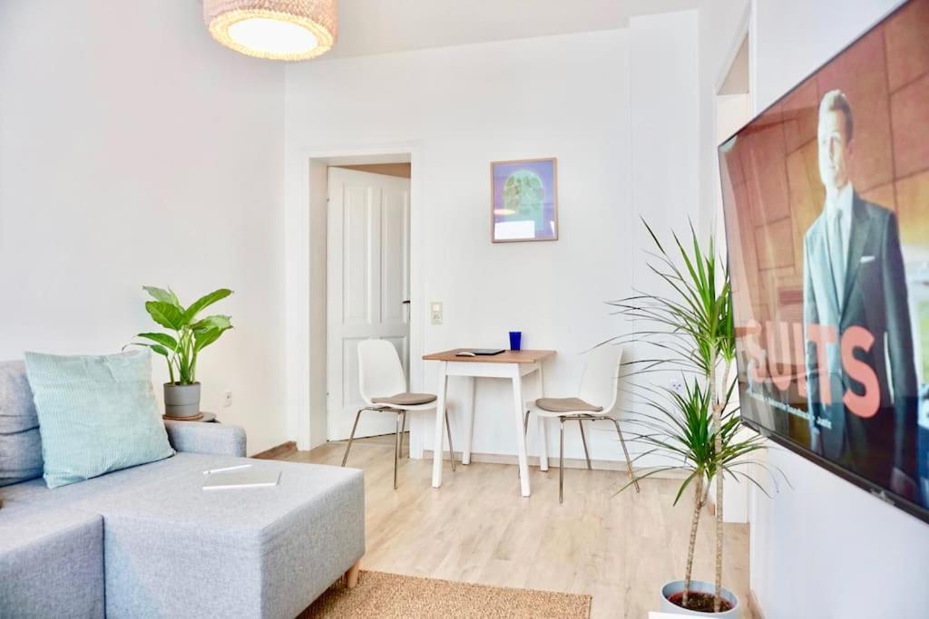 Neu I Moderne Zentrale Wohnung I Netflix I 4 Gaeste Andernach Ngoại thất bức ảnh