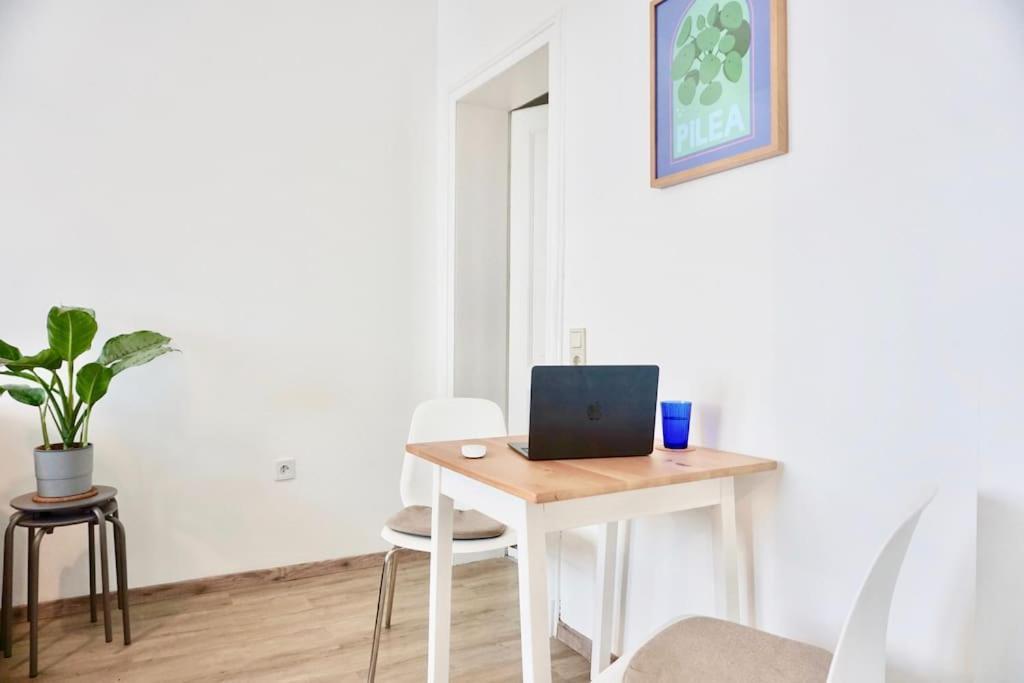 Neu I Moderne Zentrale Wohnung I Netflix I 4 Gaeste Andernach Ngoại thất bức ảnh